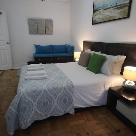 Ocean M1 R4 - Large Double Room With Shared Bathroom In City Center ลิสบอน ภายนอก รูปภาพ